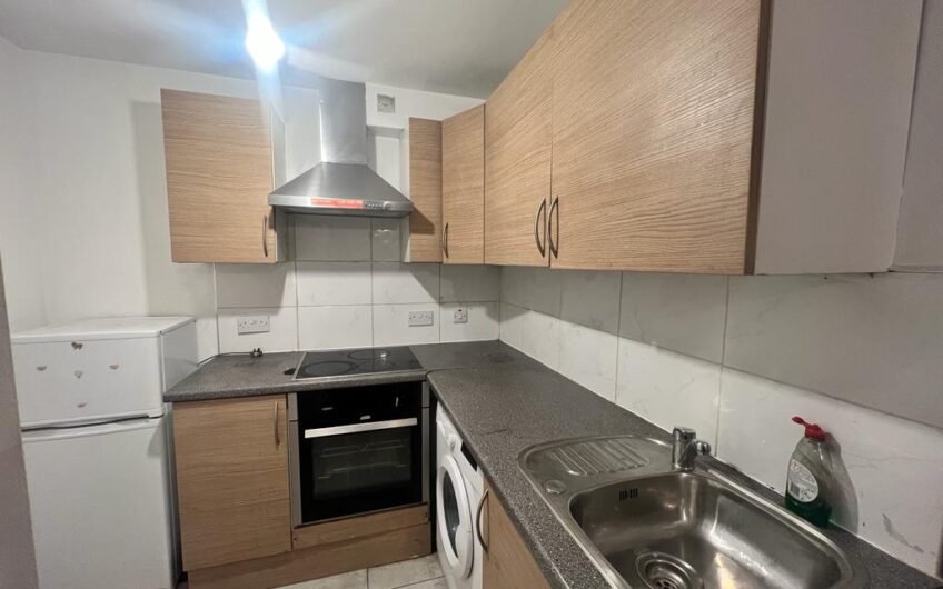 2 Bed Flat Available For Rent In Luton, LU1 2DP!!!