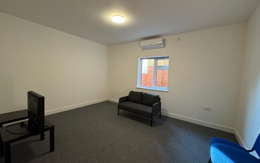 En-Suite Room Avaialble in Luton, LU3!!!