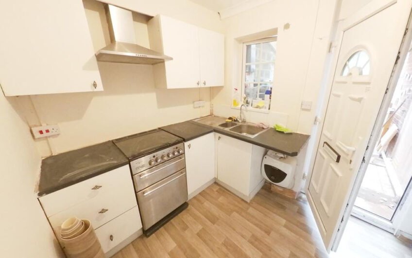 Ground Floor 1 Bedroom Flat Available on Marsh Road, Luton!!!