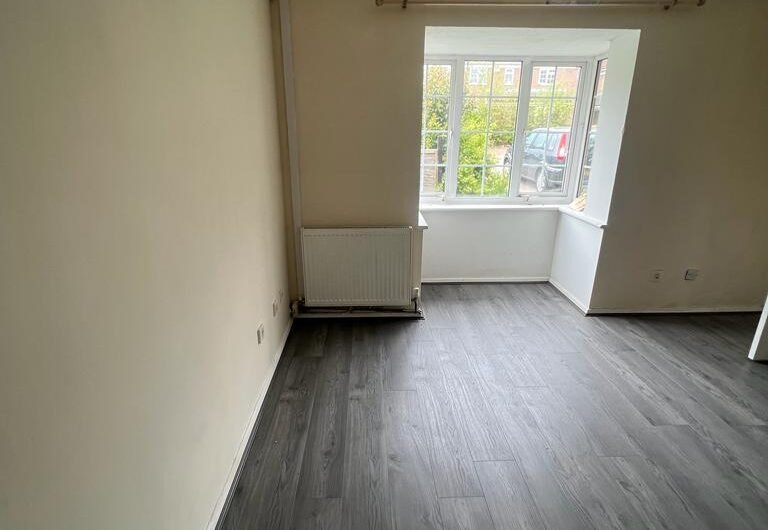 2 Bed Semi-Detahced House Available in Luton, LU3!!!