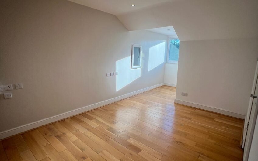 3 Bedroom Flat For Rent in Sandy!!!