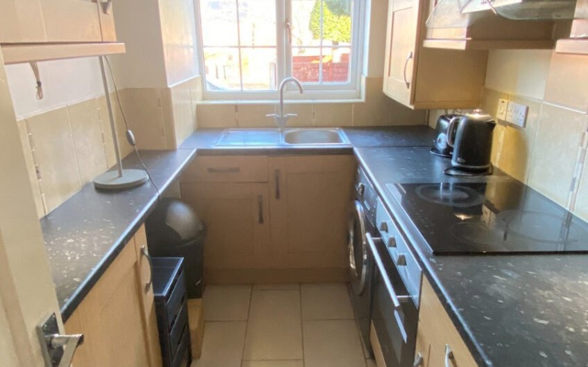 1 Bedroom Flat Available For Rent in Luton, LU4!!!!