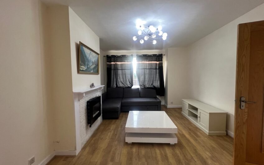 5 Bed House Available In A Prime Area of  Luton, Stopsley, LU2!!!