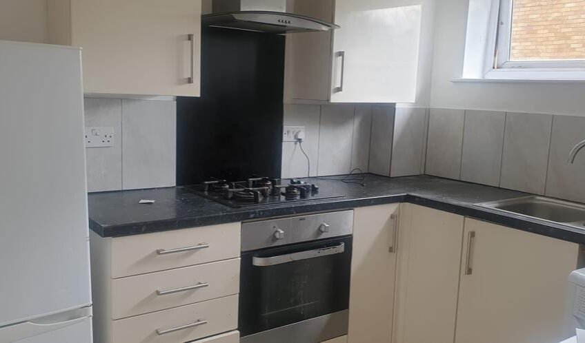 2 Bed Flat Available For Rent in Luton, LU1!!!