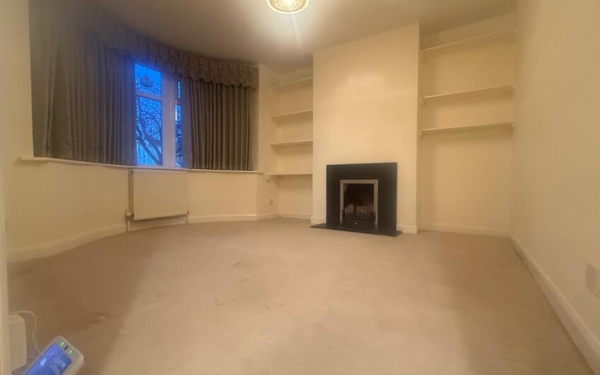 3 Bed Semi-Detached House For Rent in Luton, LU2!!!