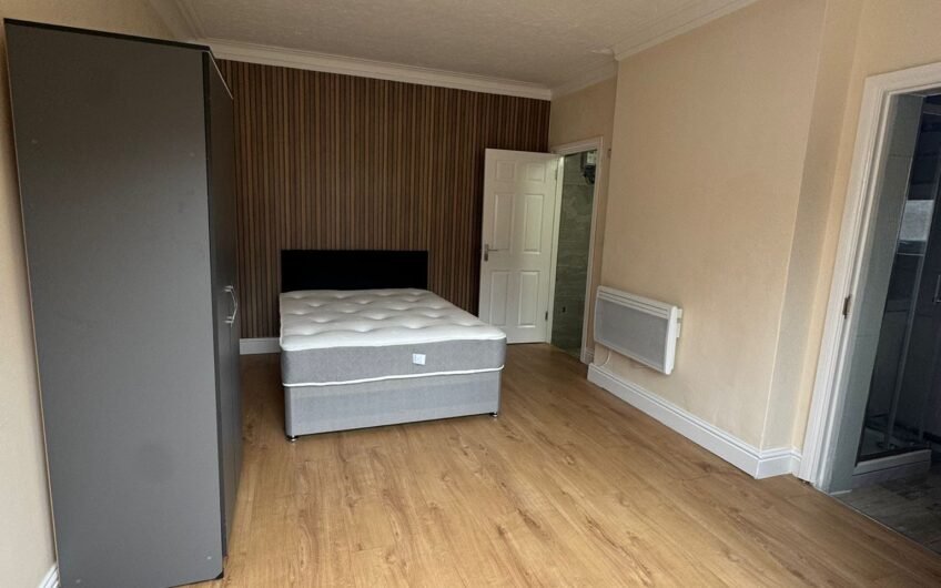 Studio Flat available for Rent in Luton, LU1!!!