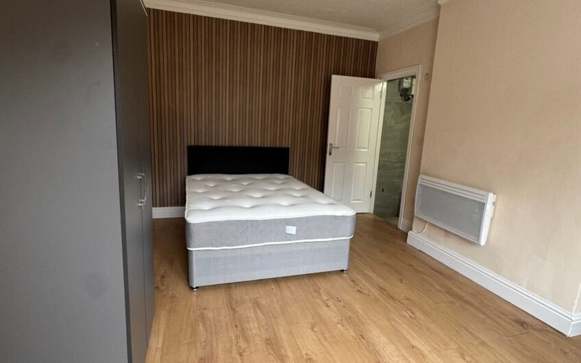 Studio Flat available for Rent in Luton, LU1!!!