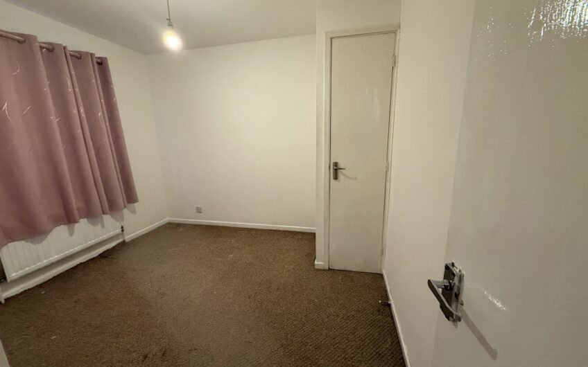 2 Bedroom Flat available for Rent in Duntable, LU6!!!