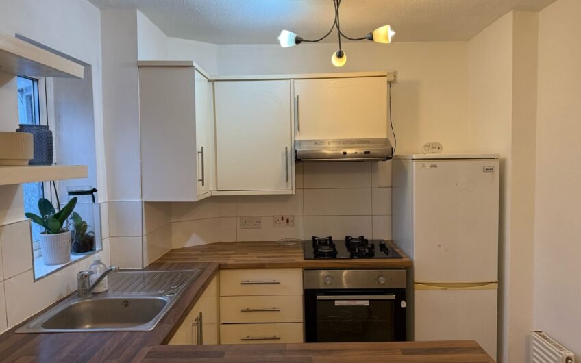 2 Bedroom Flat available for Rent in Duntable, LU6!!!