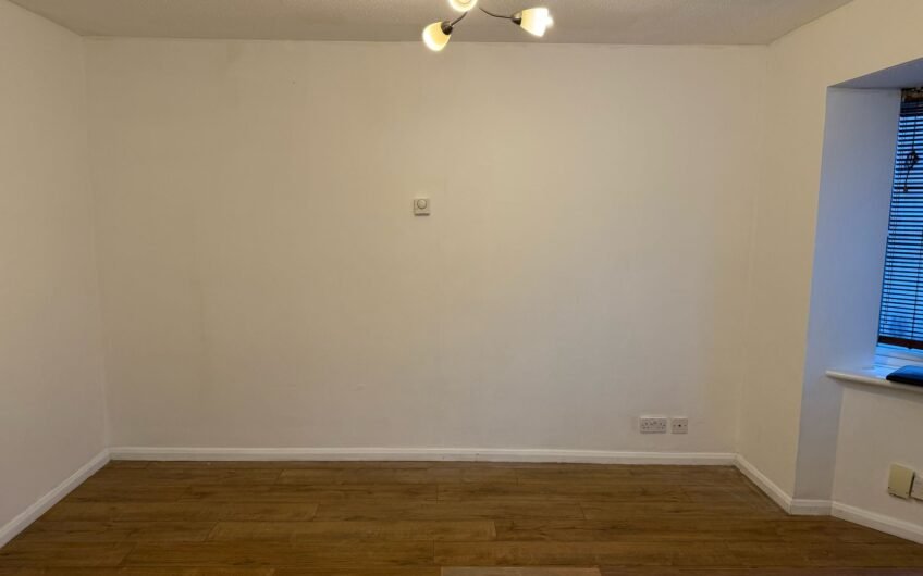 2 Bedroom Flat available for Rent in Duntable, LU6!!!