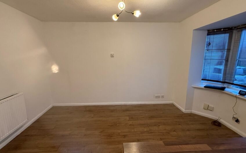 2 Bedroom Flat available for Rent in Duntable, LU6!!!