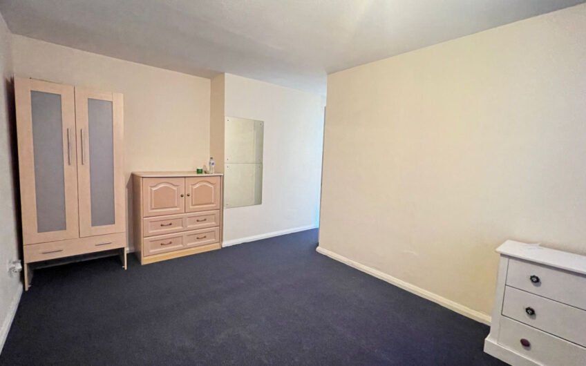 3 bedroom terraced house available for Rent in LU1!!!