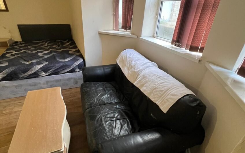 High Income Potential Multi-Unit Property for Sale in LU3!!!