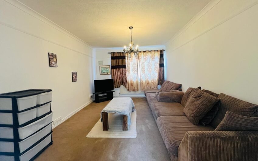 1 Bed Semi-Furnished Apartment Available for Rent in LU1!!!