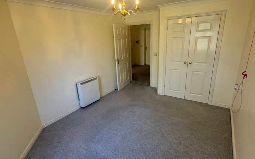 1-Bedroom Flat Available for Rent in TN8!!!