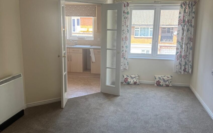 1-Bedroom Flat Available for Rent in TN8!!!
