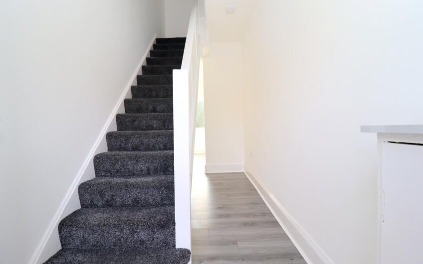 2 Bedrooms Flat available for Rent in Luton, LU2!!!