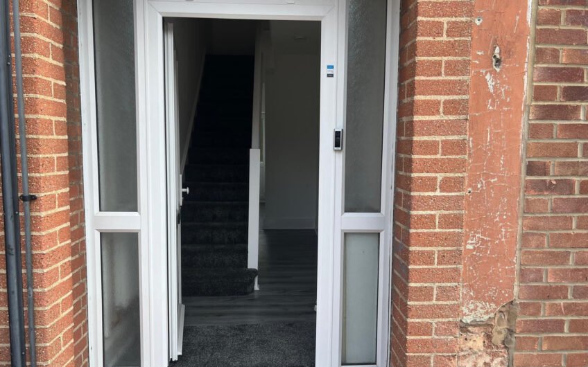 2 Bedrooms Flat available for Rent in Luton, LU2!!!