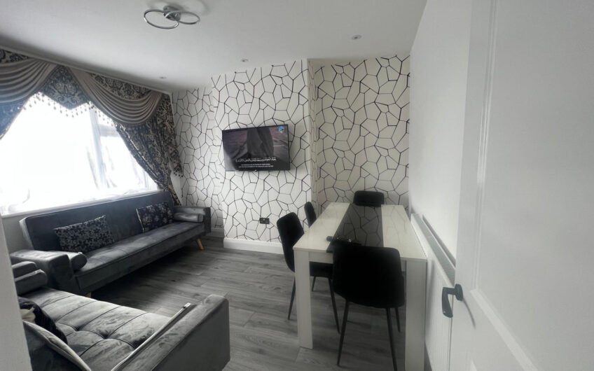 2 Bedrooms Flat available for Rent in Luton, LU2!!!