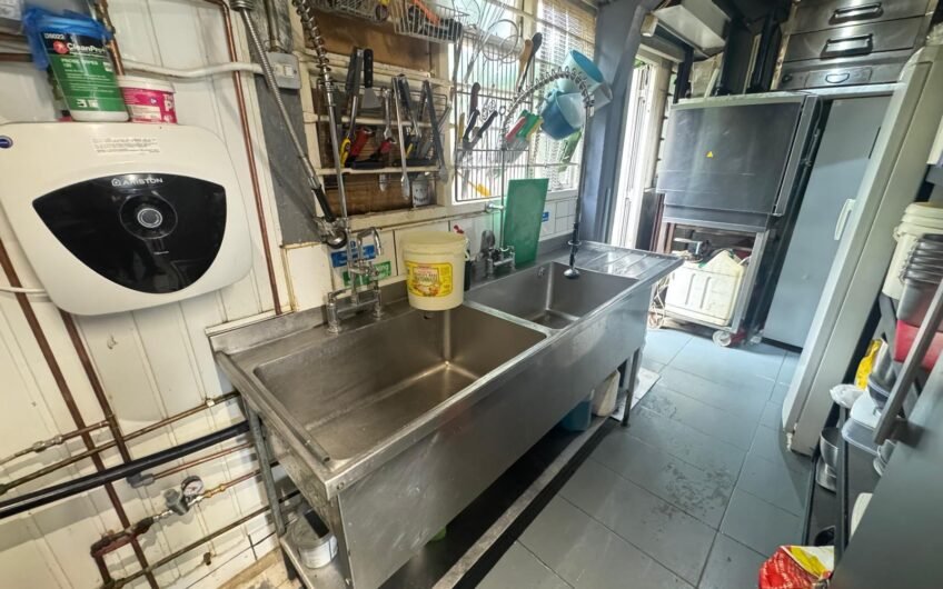 Master Chef Established Takeaway Business For Sale!!!