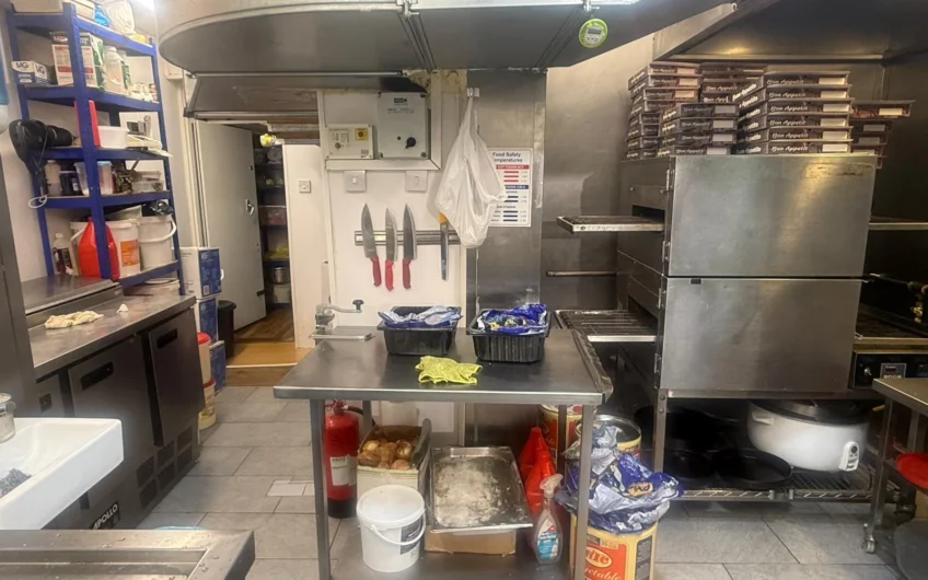 Prime 700 Sqft Pizza Shop available for Sale in Luton, LU2!!!