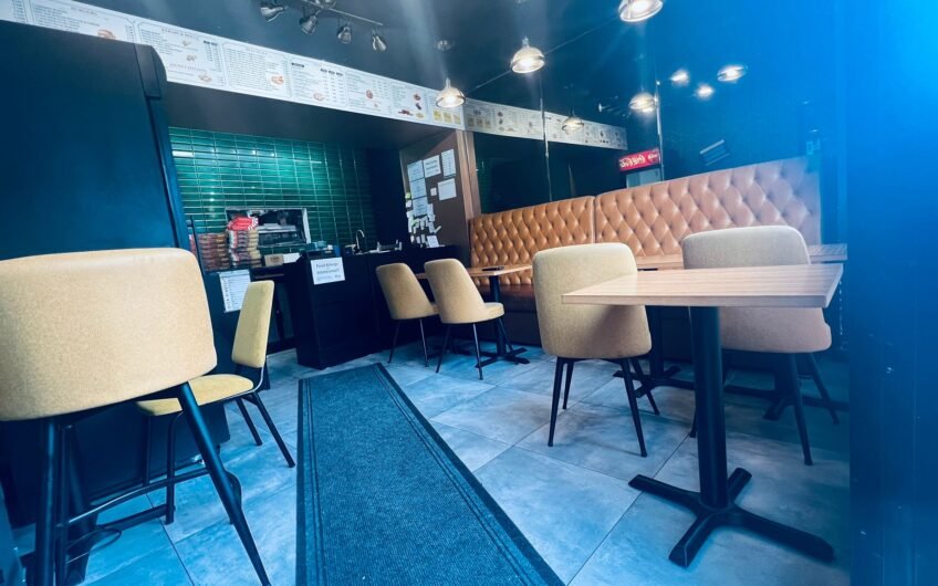 Fully Equipped Takeaway/Restaurant for Sale – Turnkey Opportunity – A3 License – 5-Star Rated,  – AJ’s Lemon Chicken, Luton!!!
