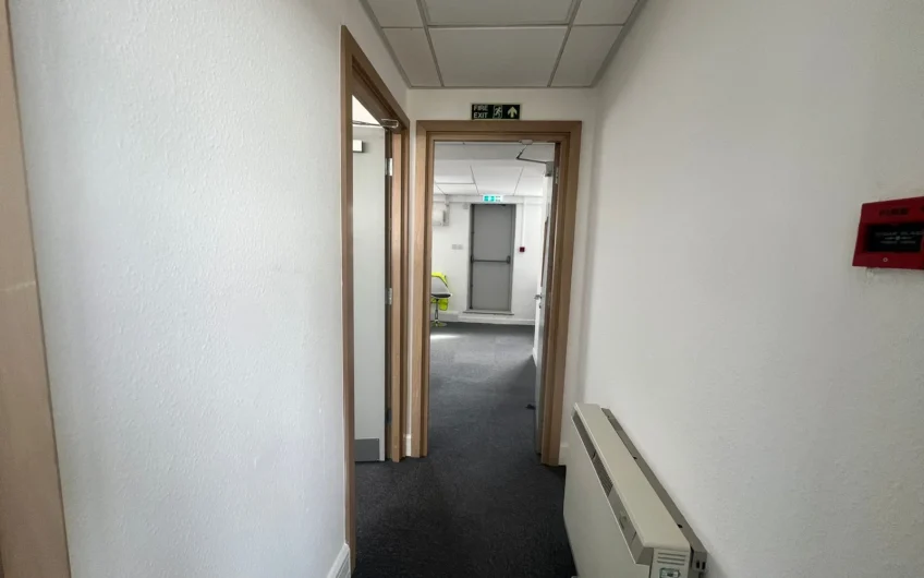 Commercial office space available for rent in Bedfordshire MK2!!!