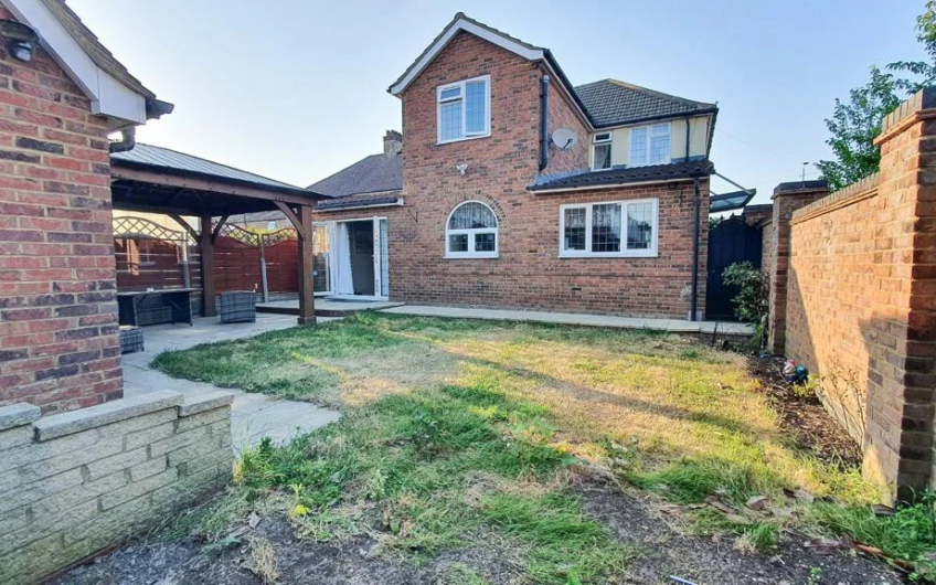 Exceptional 5 Bed Deatched House For Rent in Bedford MK42!!!