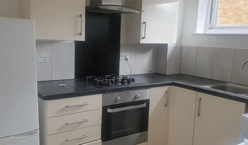 Spacious 2-Bedroom flat Available for Sale in LU1!!!