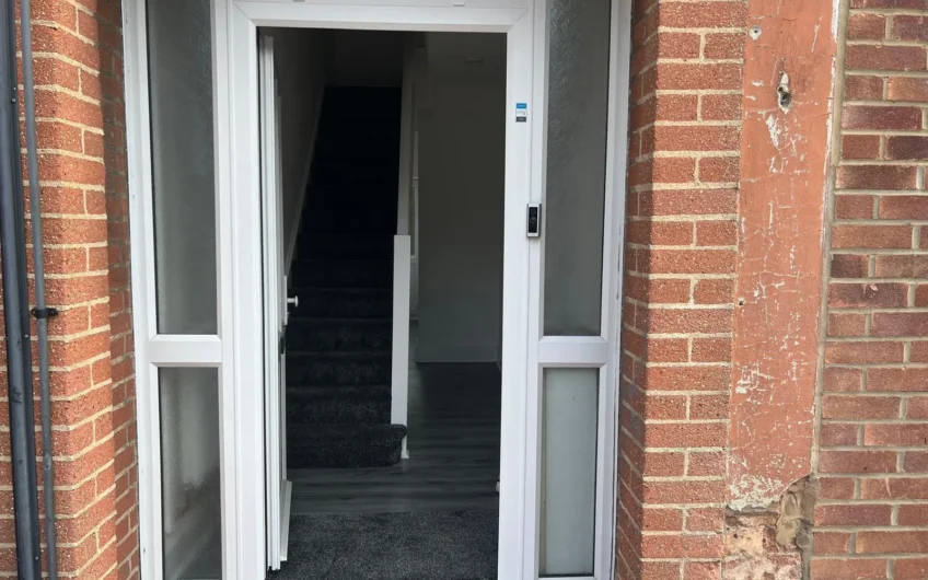 2 Bedrooms Flat available for Rent in Luton, LU2!!!