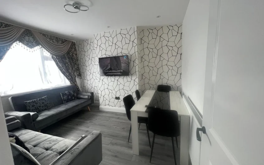 2 Bedrooms Flat available for Rent in Luton, LU2!!!