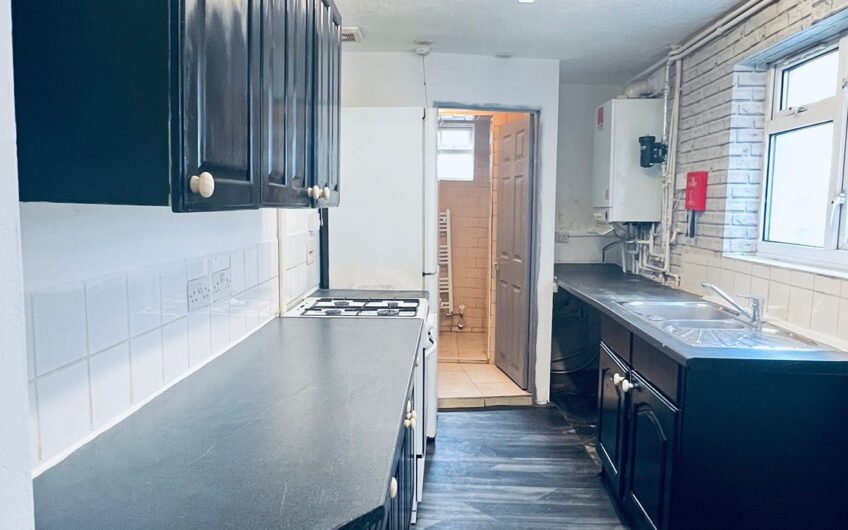 3-Bedroom house available for Rent in Luton, LU1!!!