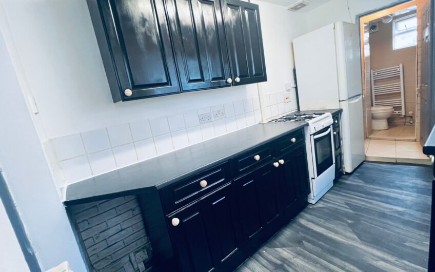 3-Bedroom house available for Rent in Luton, LU1!!!
