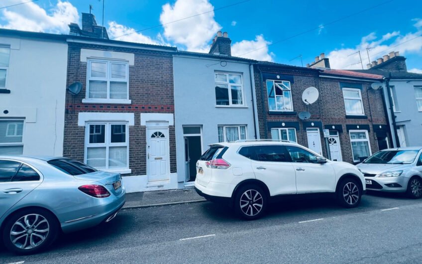 3-Bedroom house available for Rent in Luton, LU1!!!