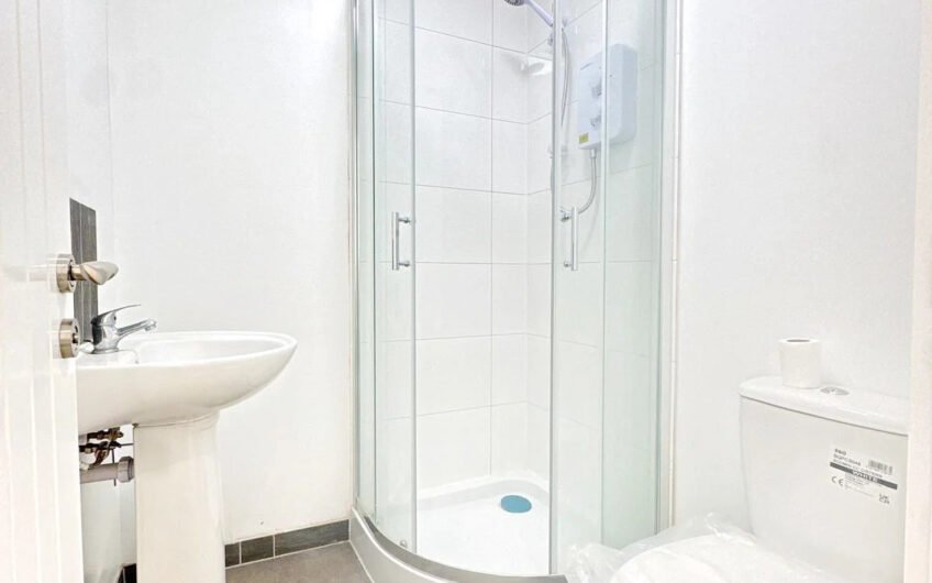 Studio Flat available for Rent in Luton, LU4!!!