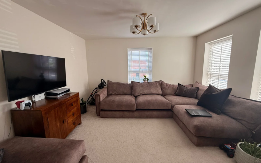 4-Bedrooms house Available for Rent in Dunstable LU5!!!