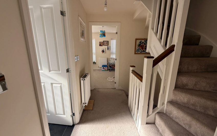 4-Bedrooms house Available for Rent in Dunstable LU5!!!