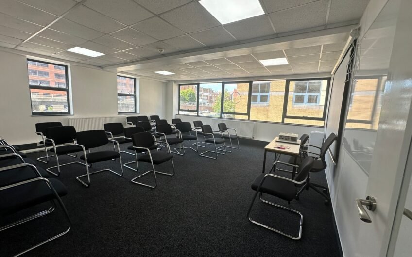 Available Fully Furnished Office Space in Luton LU1!!!