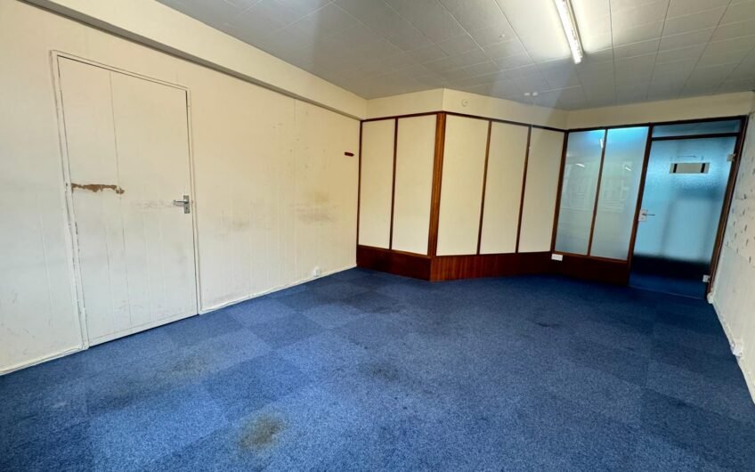 Available Modern 2nd Floor Office Suite in Crystal House, Luton LU1!!!