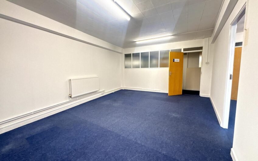 Available Modern 2nd Floor Office Suite in Crystal House, Luton LU1!!!