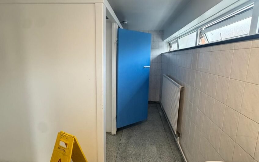 Available Modern 2nd Floor Office Suite in Crystal House, Luton LU1!!!