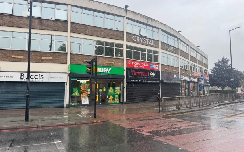 Available Modern 2nd Floor Office Suite in Crystal House, Luton LU1!!!