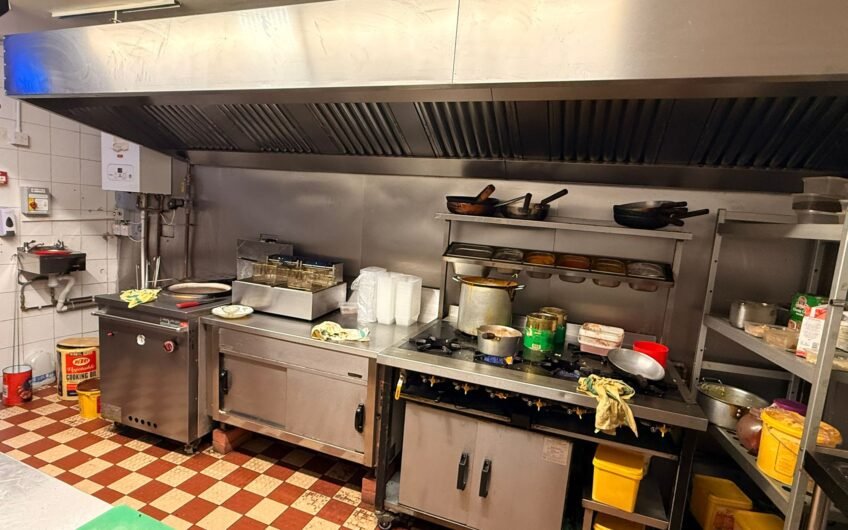 Available fully operational and well-established Indian restaurant in the Heart of Dunstable LU6!!!