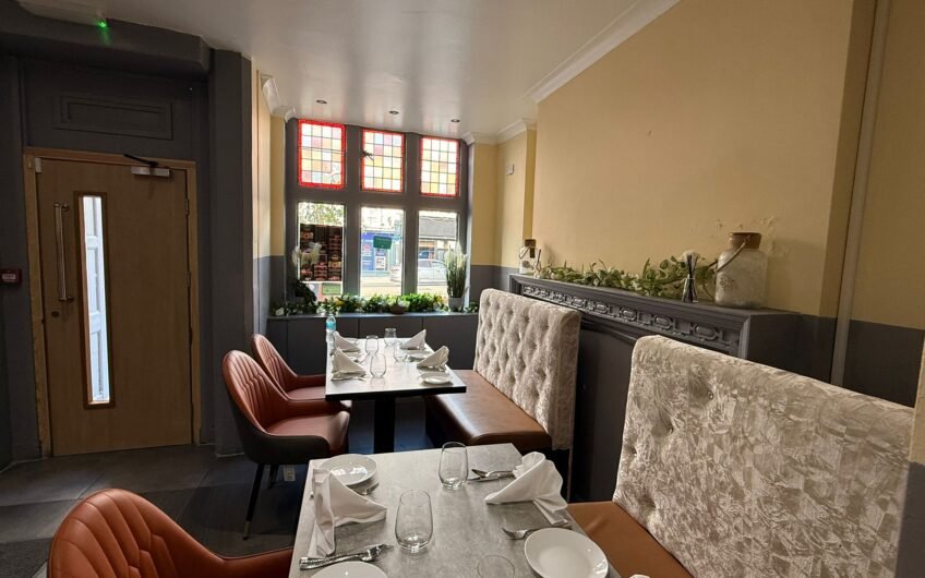 Available fully operational and well-established Indian restaurant in the Heart of Dunstable LU6!!!