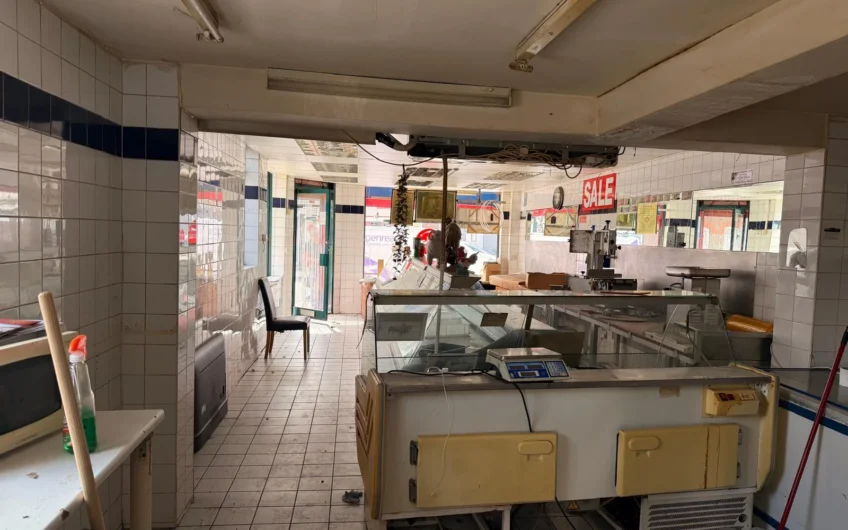 Available Butcher Shop + 1-Bedroom Flat for Rent in 70 Ash Road, Luton LU4!!!