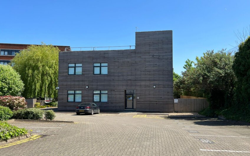 Available 1 Bedroom Fully furnished flat at Laporte Way, Luton, LU4!!!