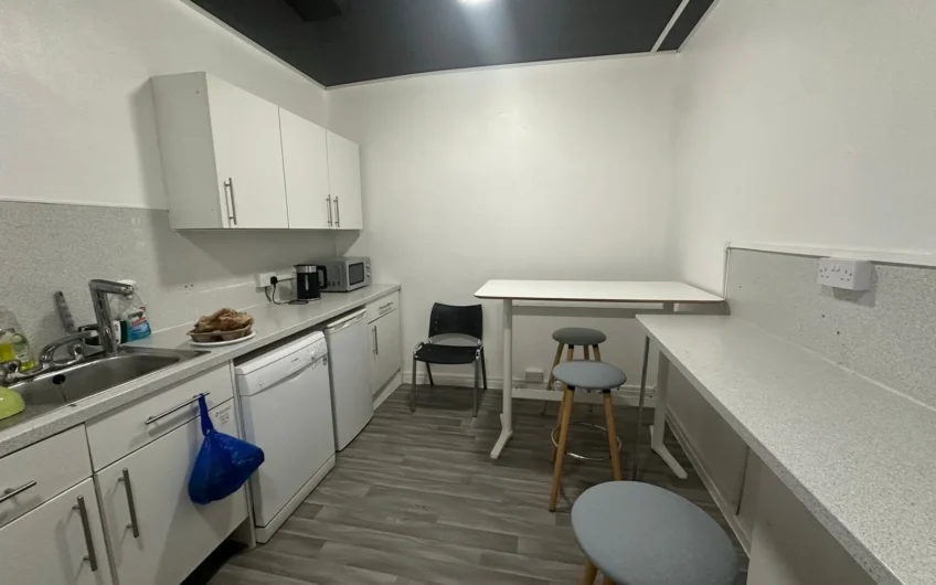 Modern Fully Furnished Office Space Available in Luton LU1!!!