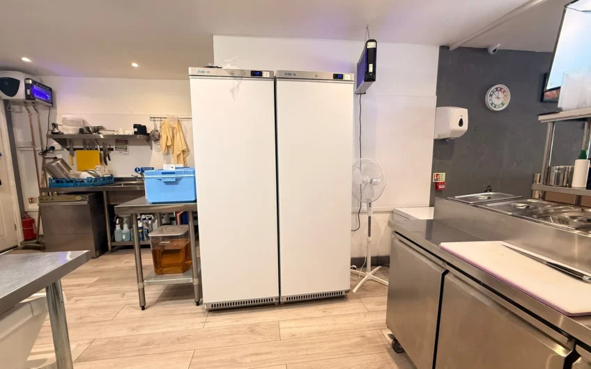 Available for sale Fully Equipped restaurant – Ideal for Food Business in Dunstable LU6!!!
