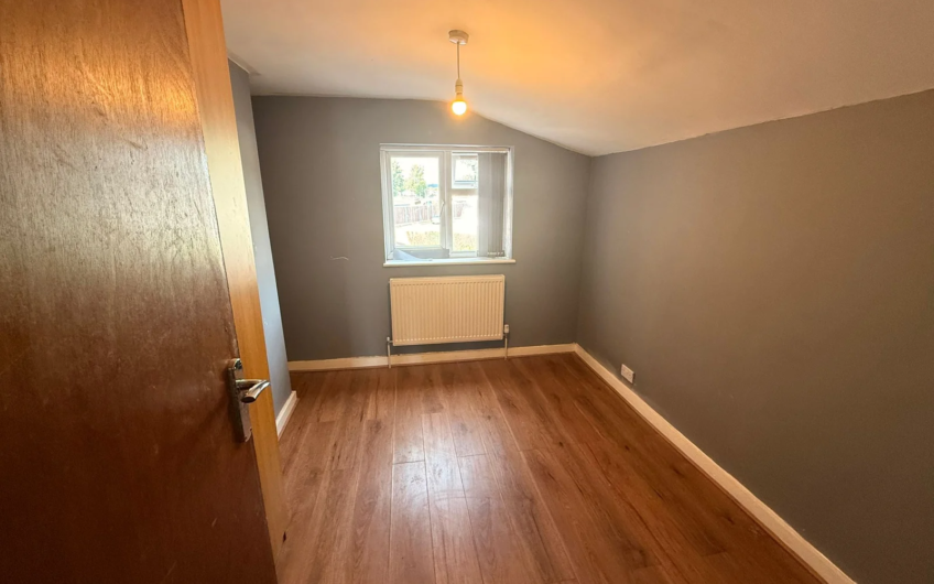 Available 3-Bedroom semi-furnished Flat in Luton LU3!!!