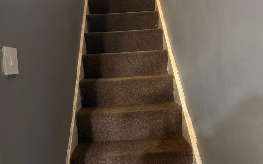 Available 3-Bedroom semi-furnished Flat in Luton LU3!!!
